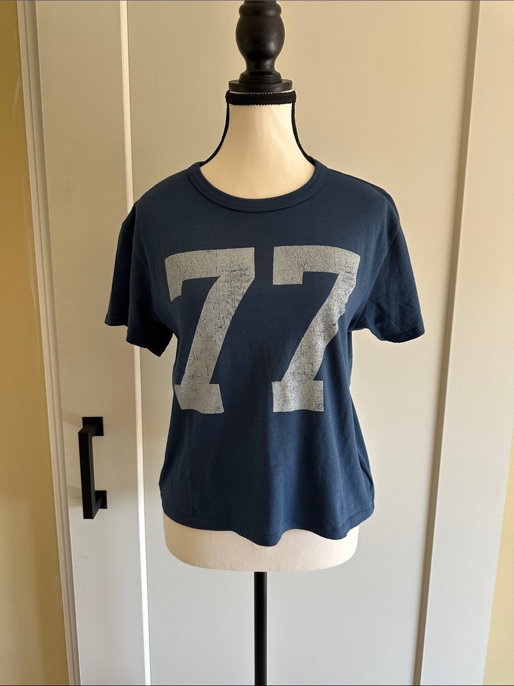 American Eagle Navy Blue Cropped Graphic '77' Short Sleeve Tee
